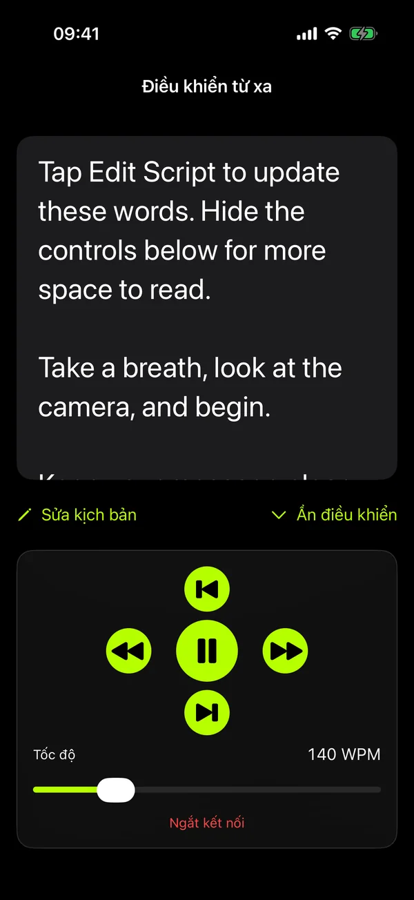 Bộ điều khiển từ xa của SolPrompter với phát/tạm dừng, nhảy đoạn và thanh tốc độ